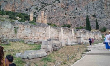 Delphi & Meteora 2 Days - Tour #8A