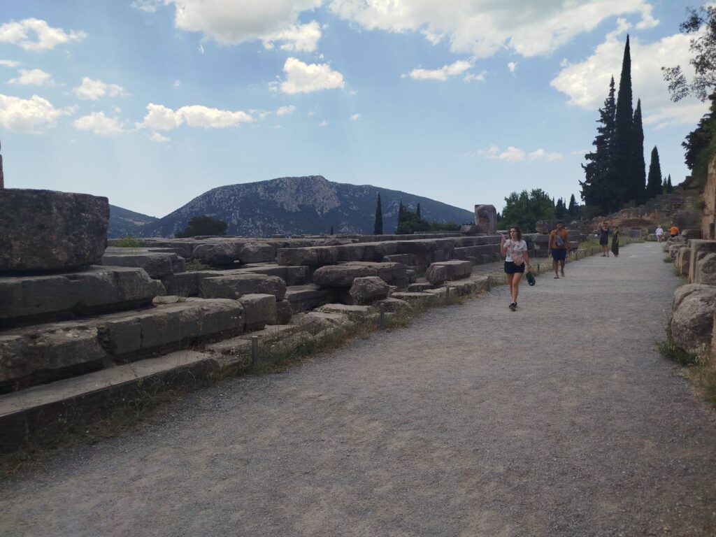 Delphi & Meteora 2 Days - Tour #8A