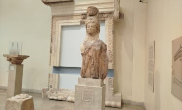 Delphi & Meteora 2 Days - Tour #8A