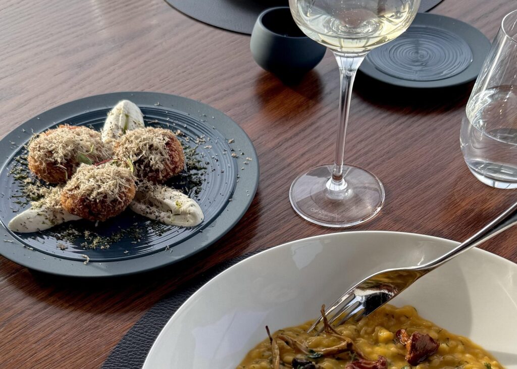 Taste of Athens: Private Rooftop Dinner with Stunning City Views